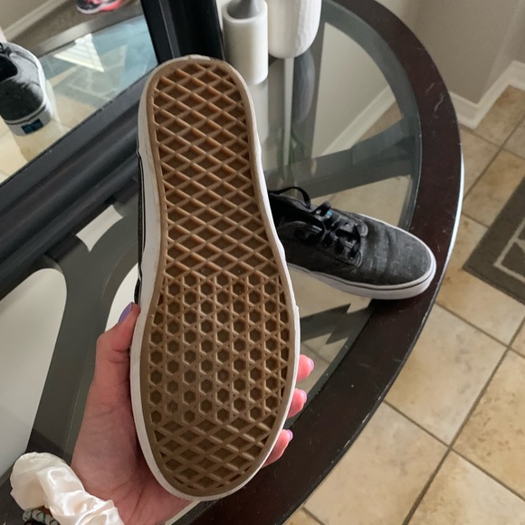 Mens vans - Picture 2 of 3